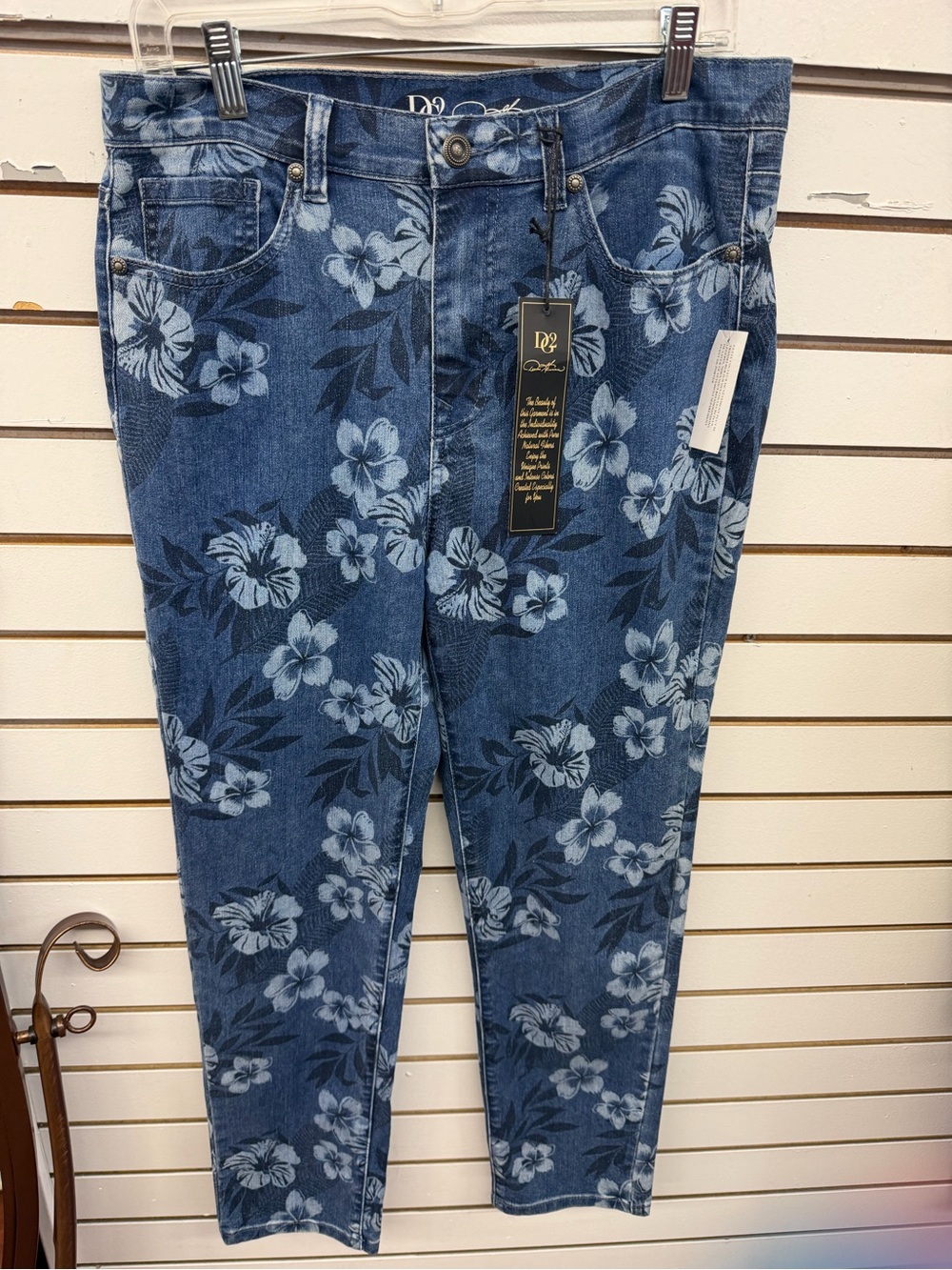 DG2 Diane Gilman Size 12 Floral Print Skinny Jeans Blue Stretch Denim NWT